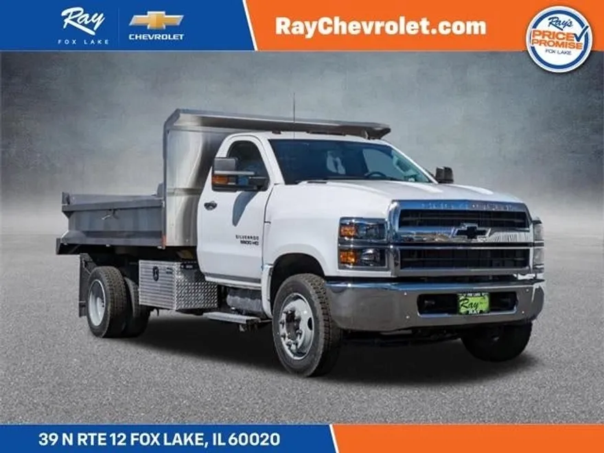 2023 Chevrolet Silverado 5500HD Work Truck photo 1