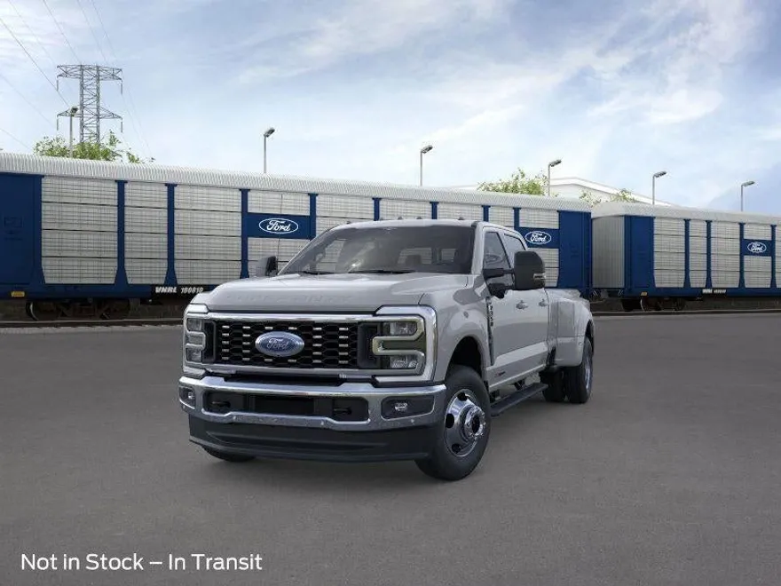2026 Ford F-350 Lariat photo 1