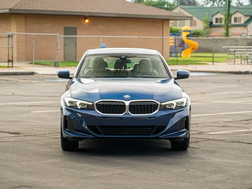 2023 Bmw 330i xDrive photo 1