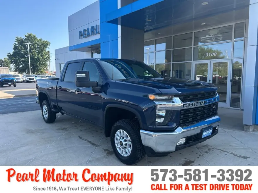 2022 Chevrolet Silverado 2500HD LT photo 1
