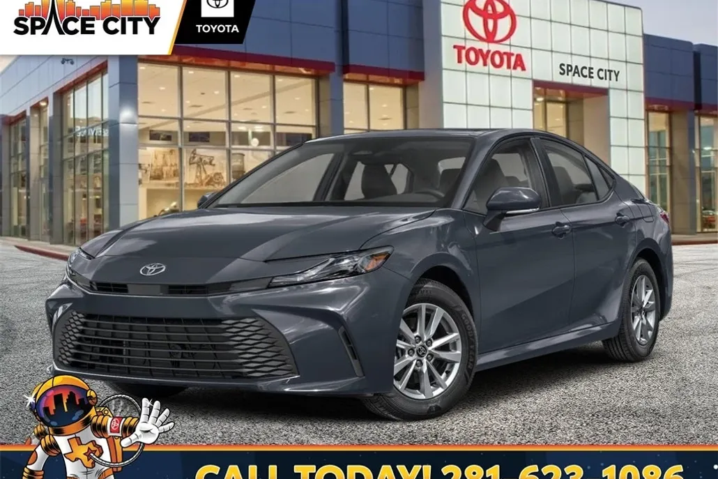 2025 Toyota Camry LE photo 1