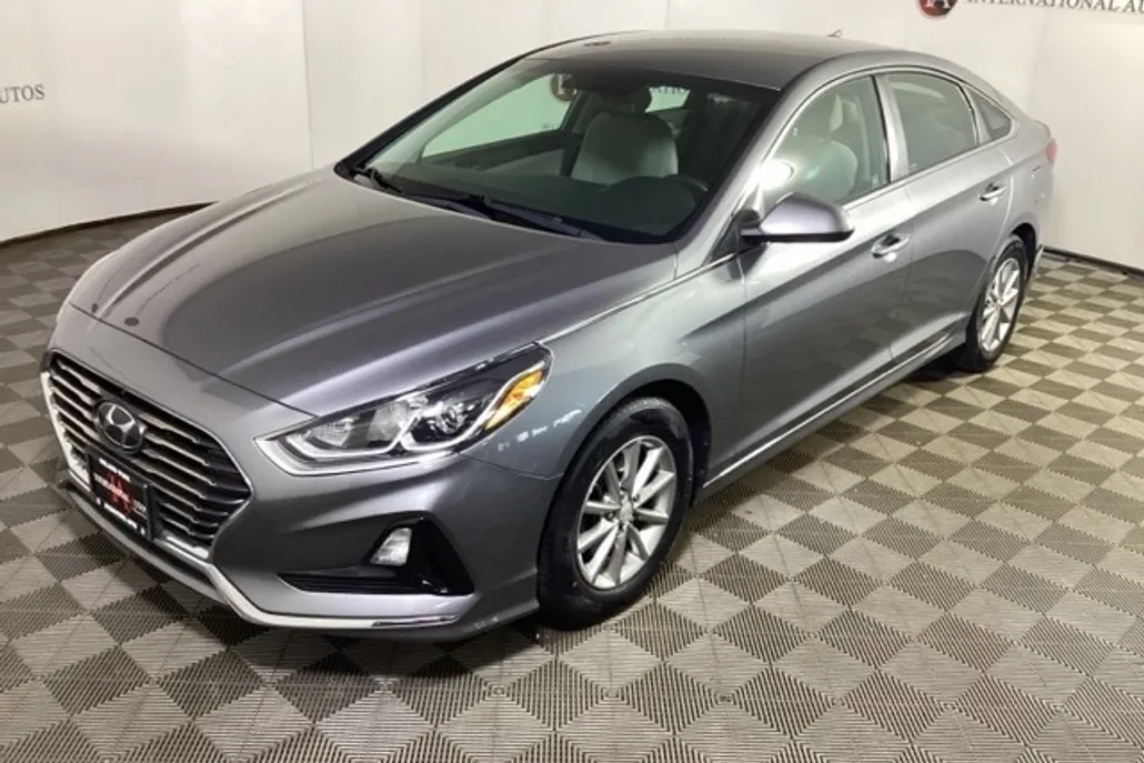 2019 Hyundai Sonata SE photo 1
