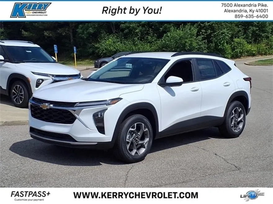 2025 Chevrolet Trax LT photo 1