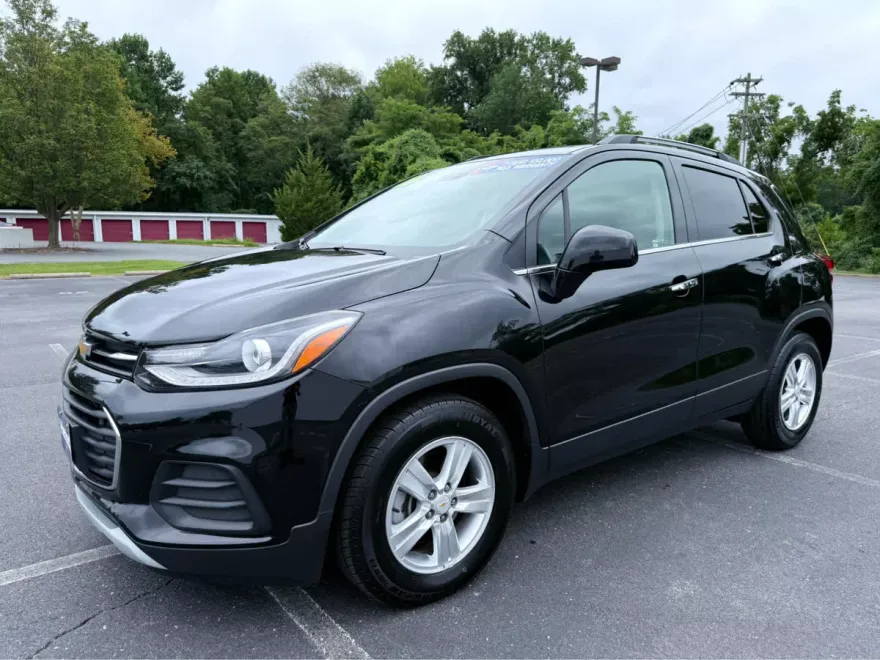 2020 Chevrolet Trax LT photo 1