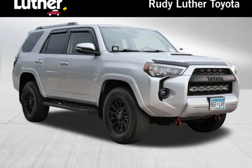 2016 Toyota 4Runner Trail 4WD photo 1