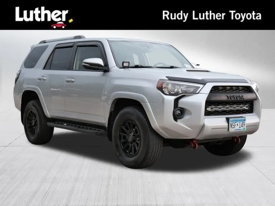 2016 Toyota 4Runner Trail 4WD photo 1