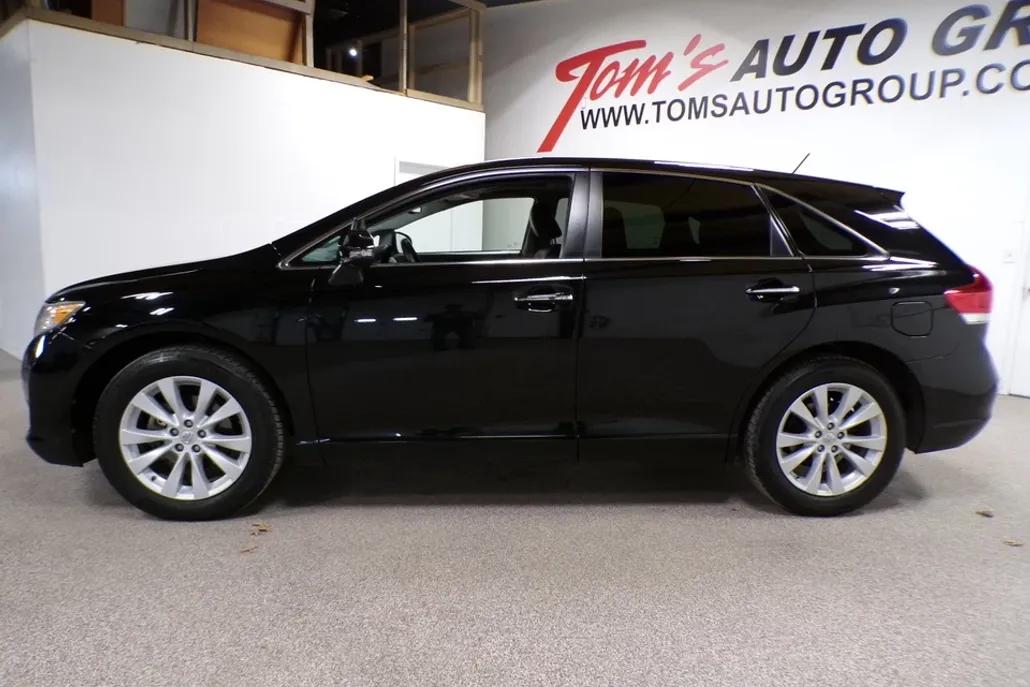 2015 Toyota Venza XLE photo 1