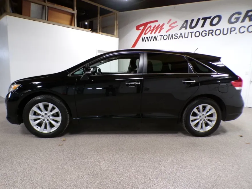 2015 Toyota Venza XLE photo 1