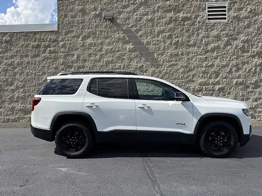 2023 Gmc Acadia AT4 photo 1