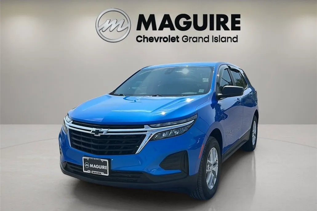 2024 Chevrolet Equinox LS photo 1
