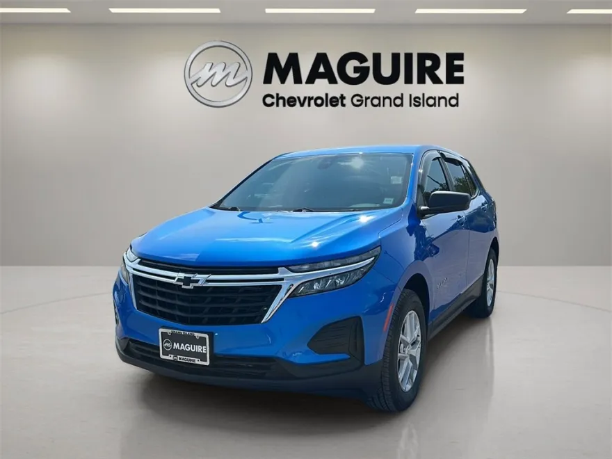 2024 Chevrolet Equinox LS photo 1