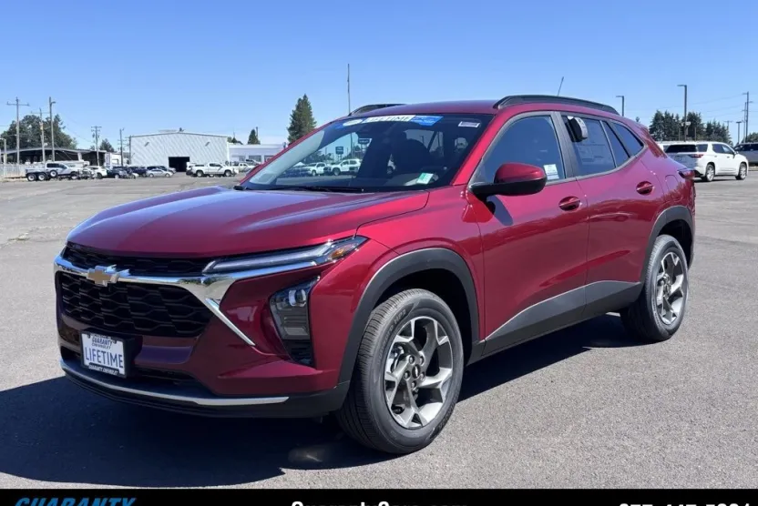 2025 Chevrolet Trax LT photo 1