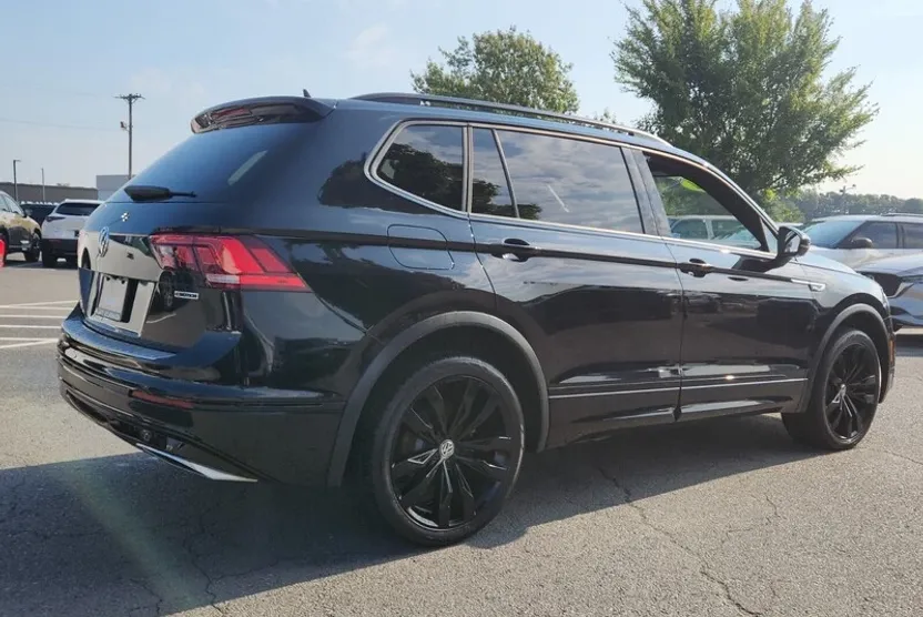 2021 Volkswagen Tiguan SE R-Line Black photo 1