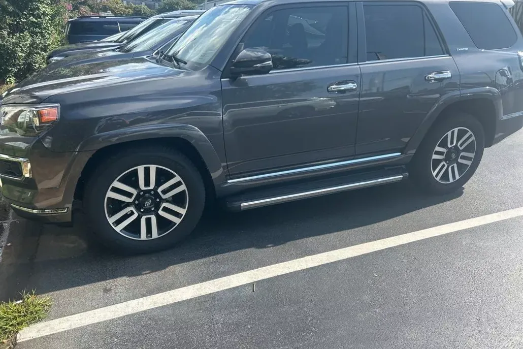 2019 Toyota 4Runner Limited photo 1