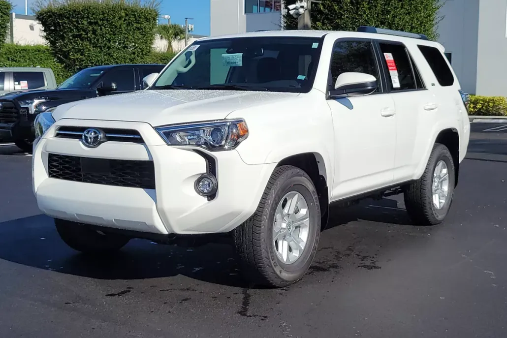 2025 Toyota 4Runner SR5 photo 1