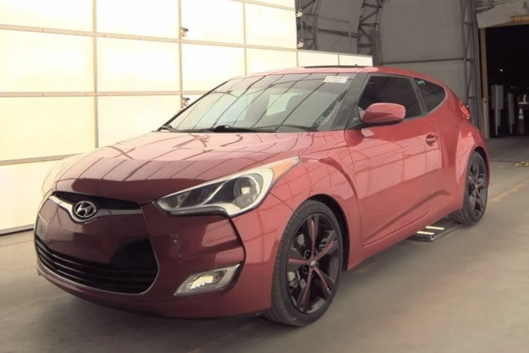 2016 Hyundai Veloster Base photo 1