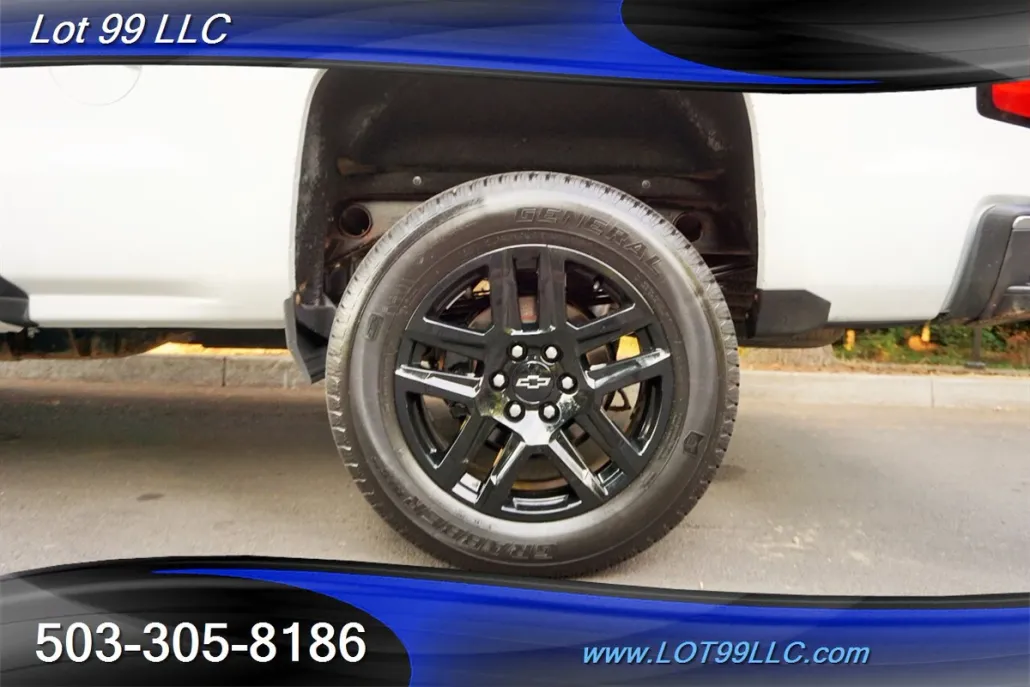 2019 Chevrolet Silverado 1500 LT photo 1