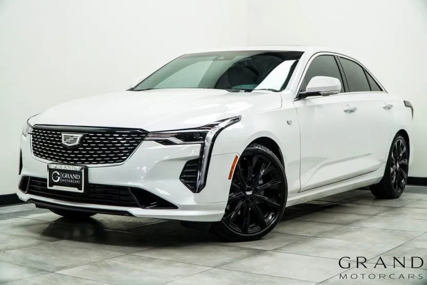 2023 Cadillac CT4 Luxury photo 1