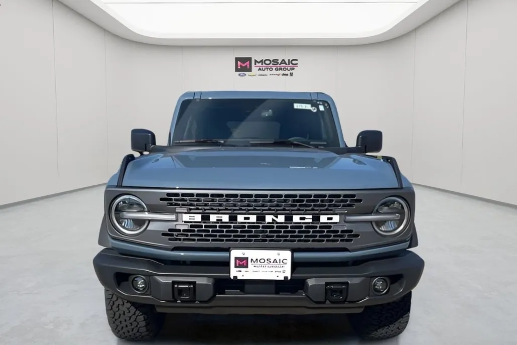 2025 Ford Bronco Badlands photo 1