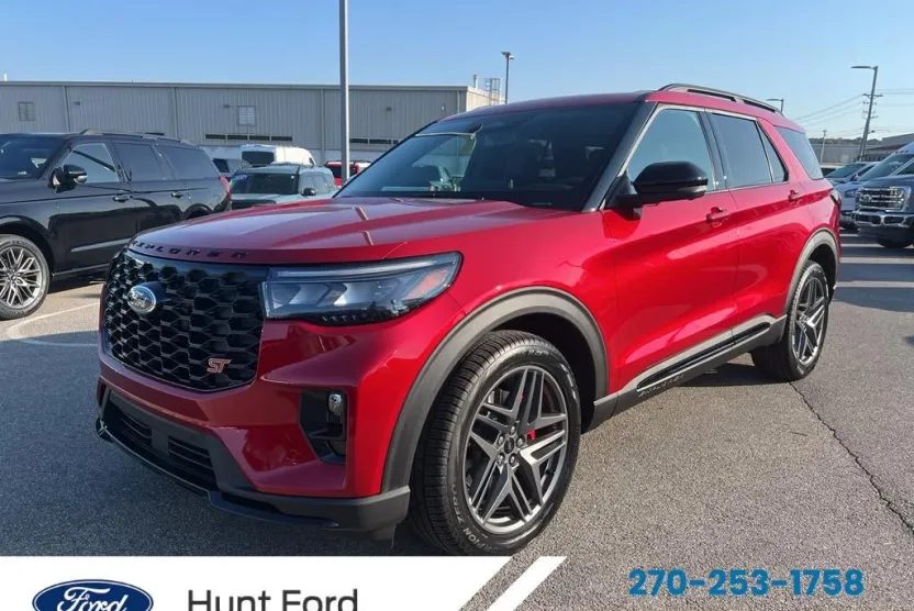 2025 Ford Explorer ST photo 1