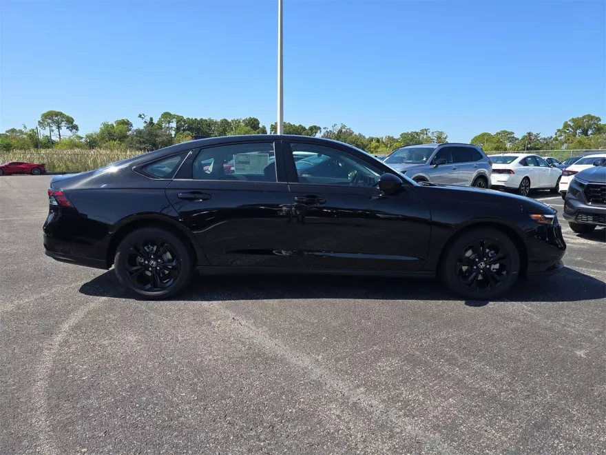 2025 Honda Accord SE photo 1