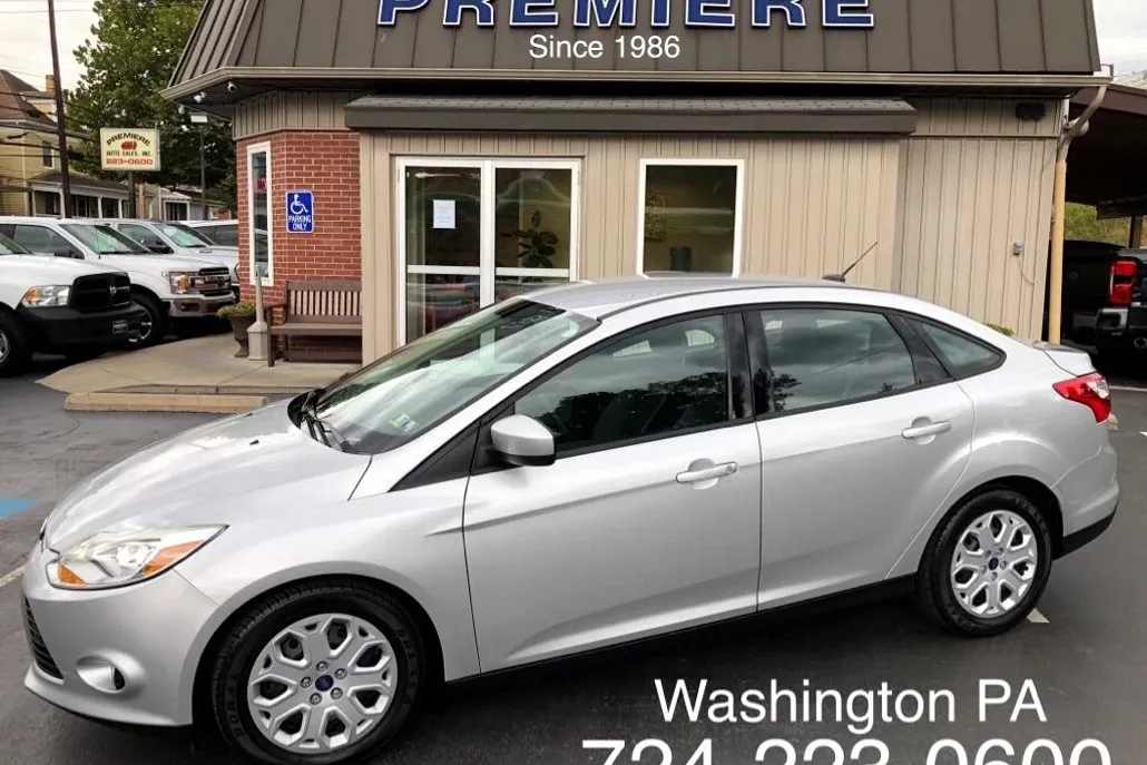 2012 Ford Focus SE photo 1