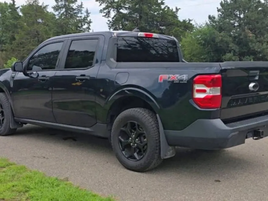 2022 Ford Maverick XLT photo 1