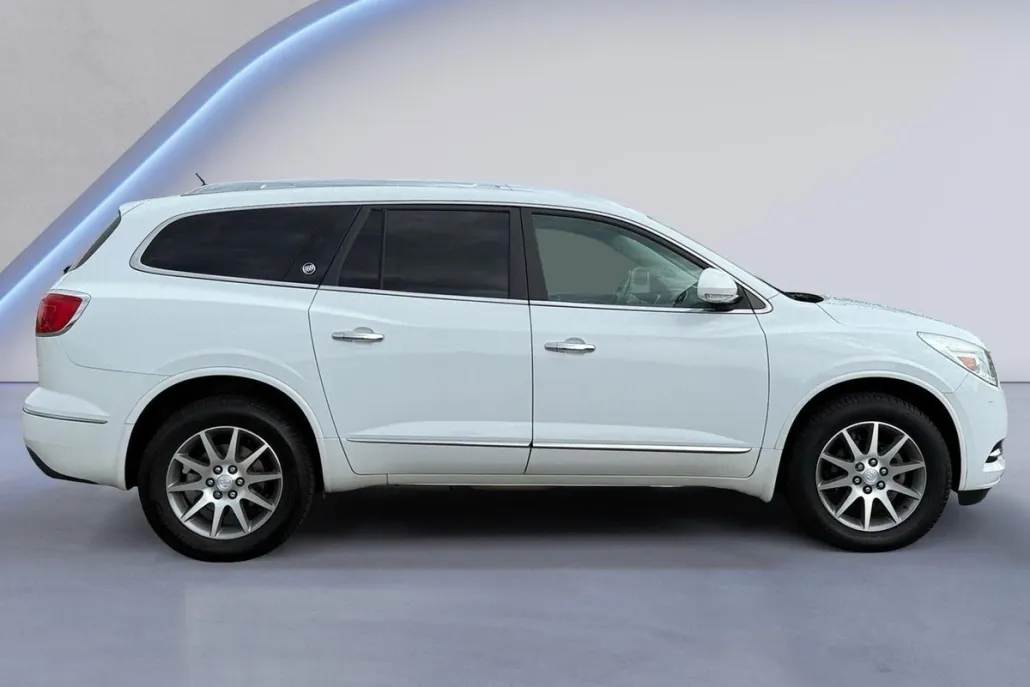 2017 Buick Enclave Convenience photo 1