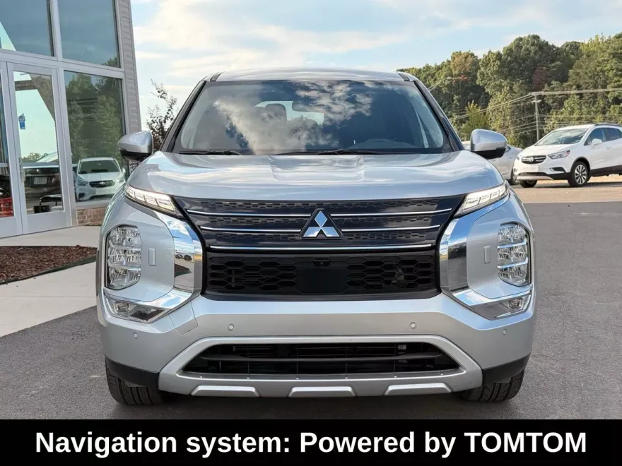 2022 Mitsubishi Outlander SE photo 1