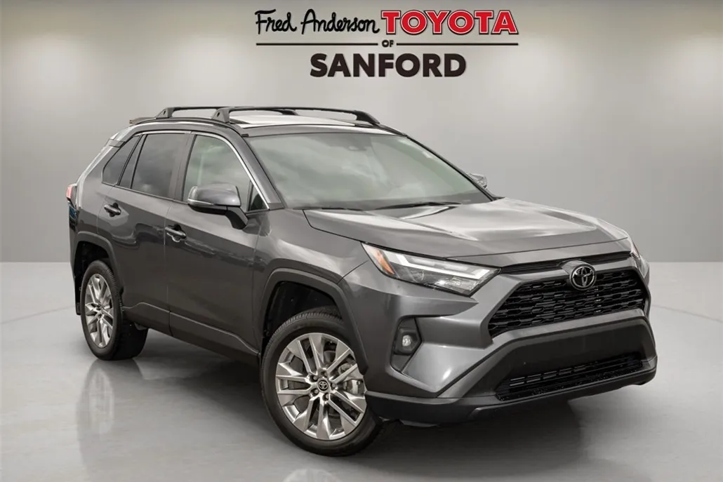 2024 Toyota RAV4 XLE Premium photo 1
