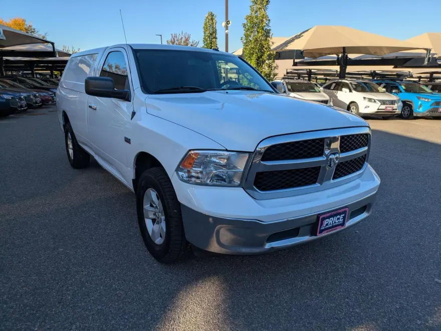 2016 Ram 1500 SLT photo 1