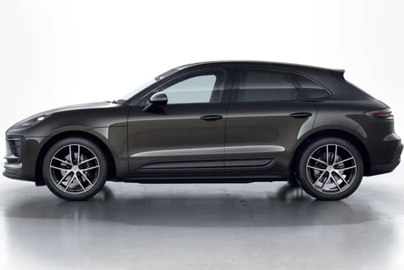 2026 Porsche Macan T photo 1