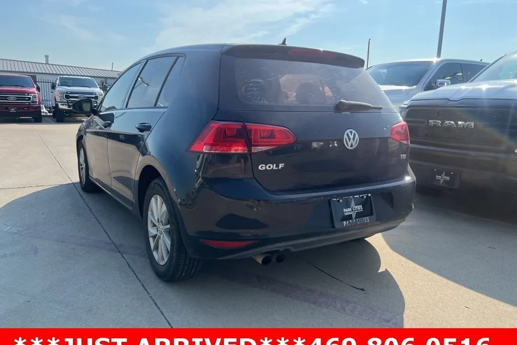 2017 Volkswagen Golf Wolfsburg Edition photo 1