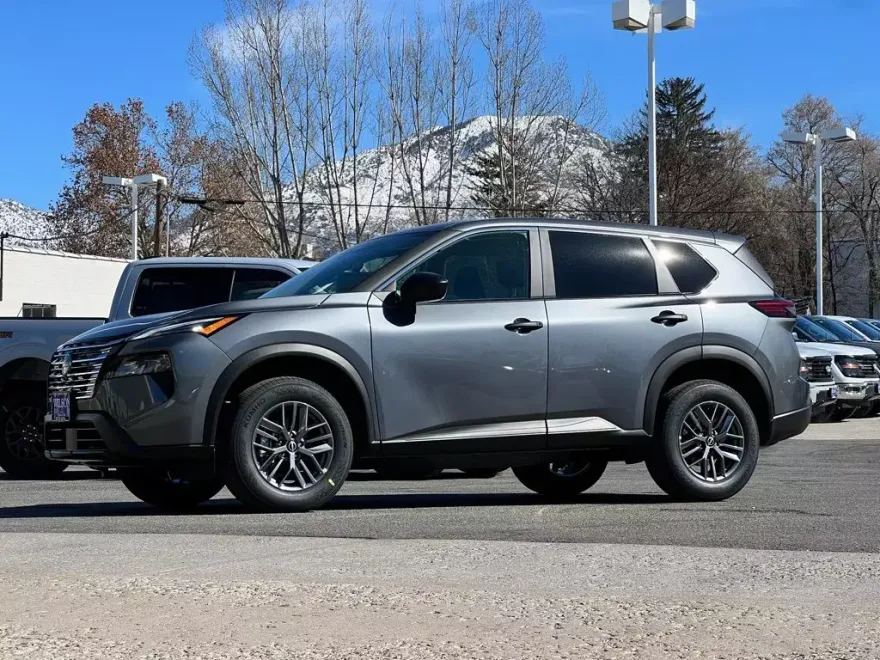 2025 Nissan Rogue S photo 1