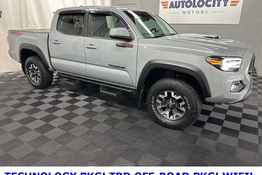 2021 Toyota Tacoma TRD Off-Road photo 1