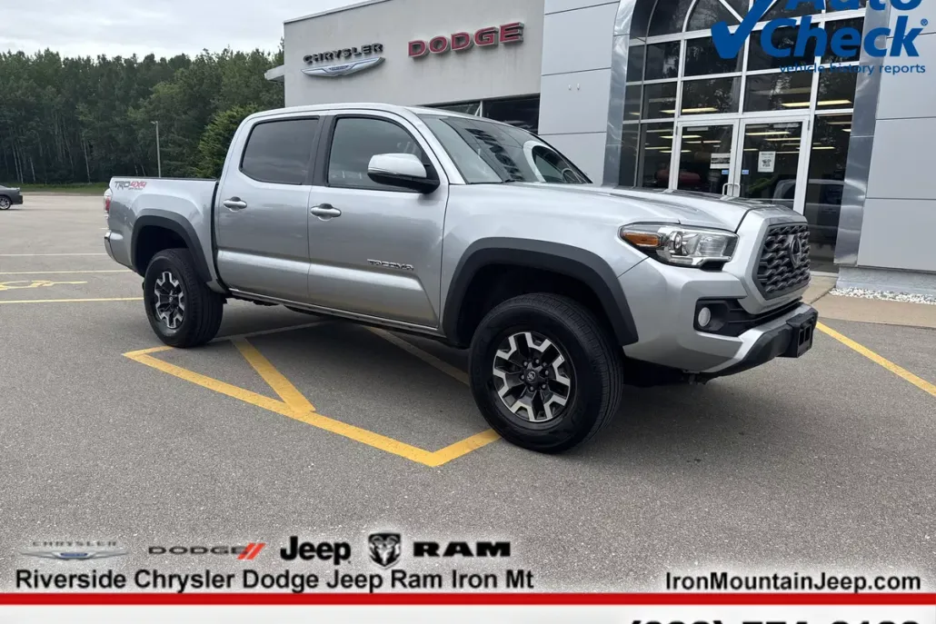 2023 Toyota Tacoma SR5 V6 photo 1