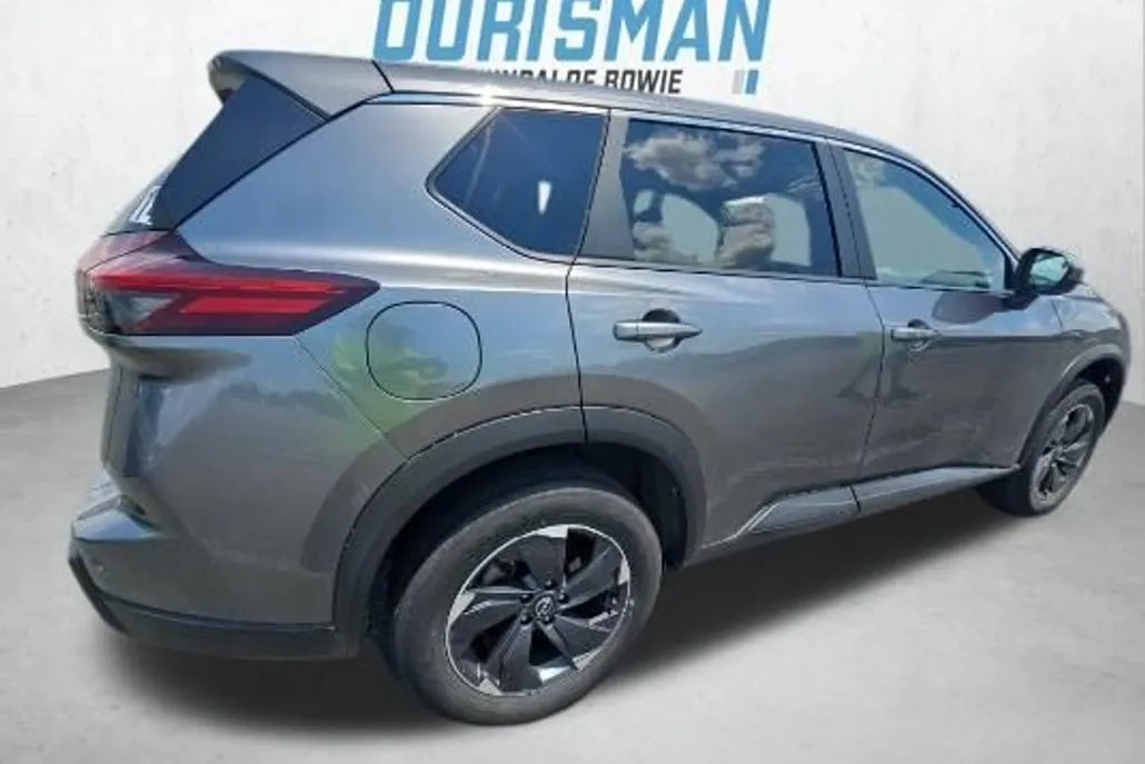 2024 Nissan Rogue SV AWD photo 1