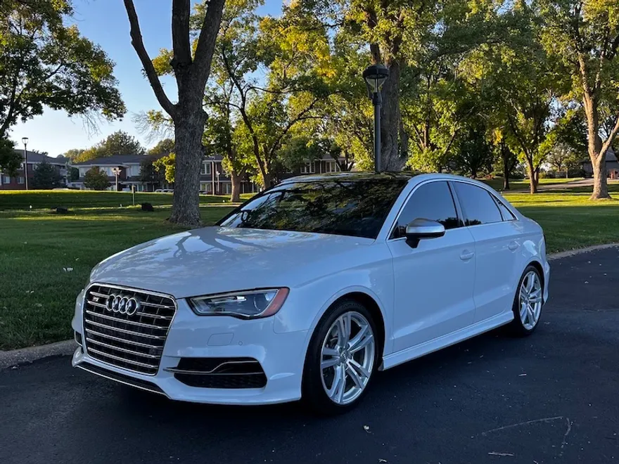 2016 Audi S3 Premium Plus photo 1