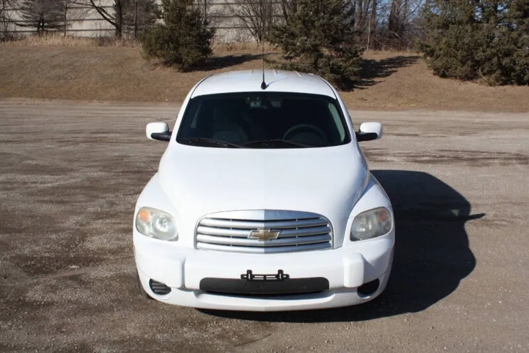 2011 Chevrolet HHR 1LT photo 1