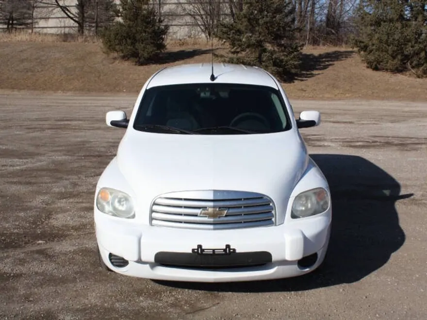 2011 Chevrolet HHR 1LT photo 1