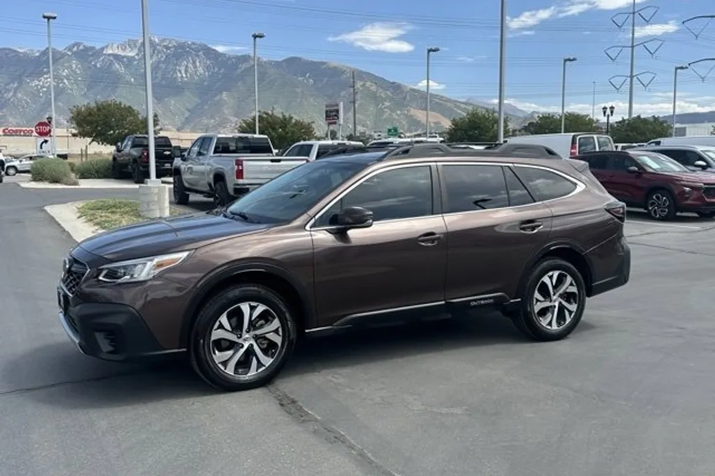2021 Subaru Outback Limited photo 1