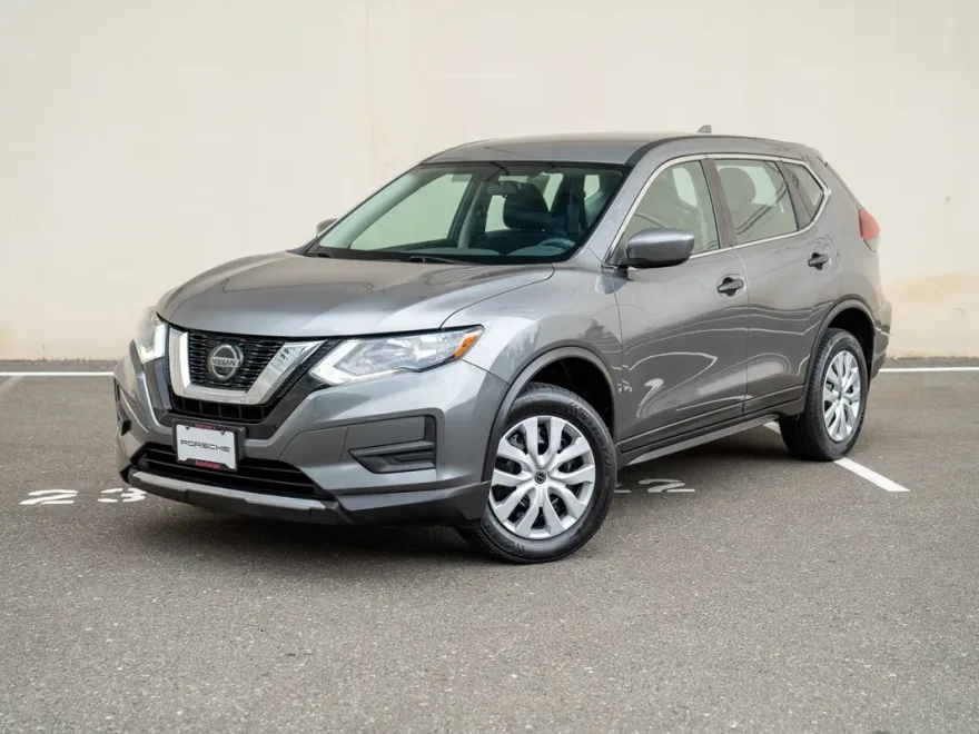 2018 Nissan Rogue S photo 1