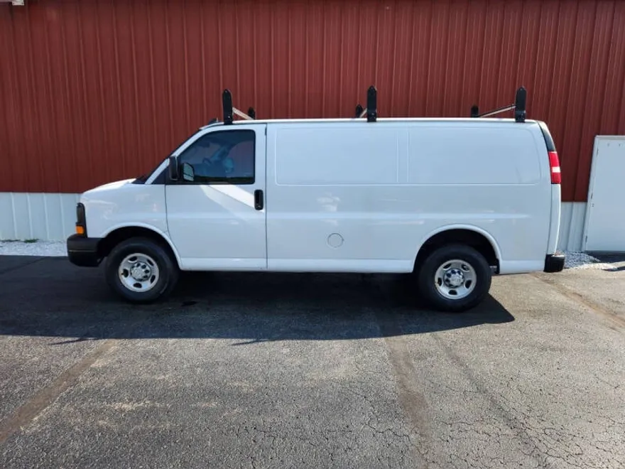 2016 Chevrolet Express 2500 Cargo Van photo 1