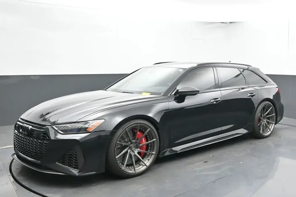 2022 Audi RS 6 Avant Base photo 1