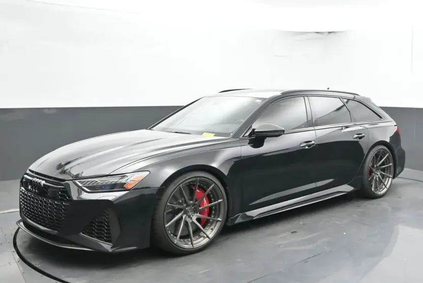 2022 Audi RS 6 Avant Base photo 1