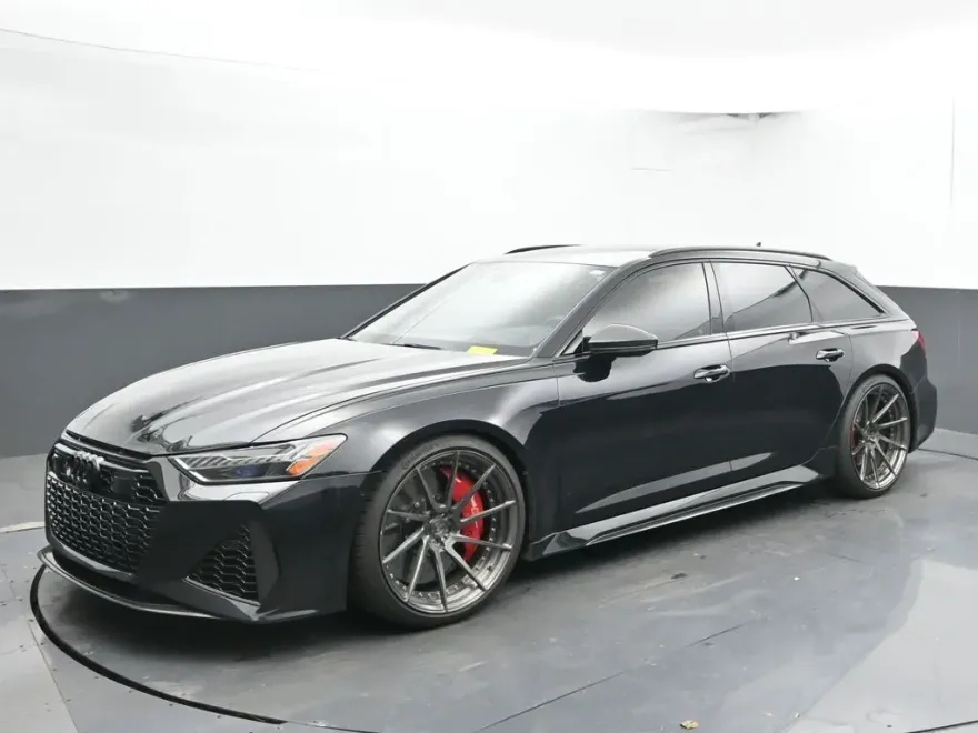 2022 Audi RS 6 Avant Base photo 1