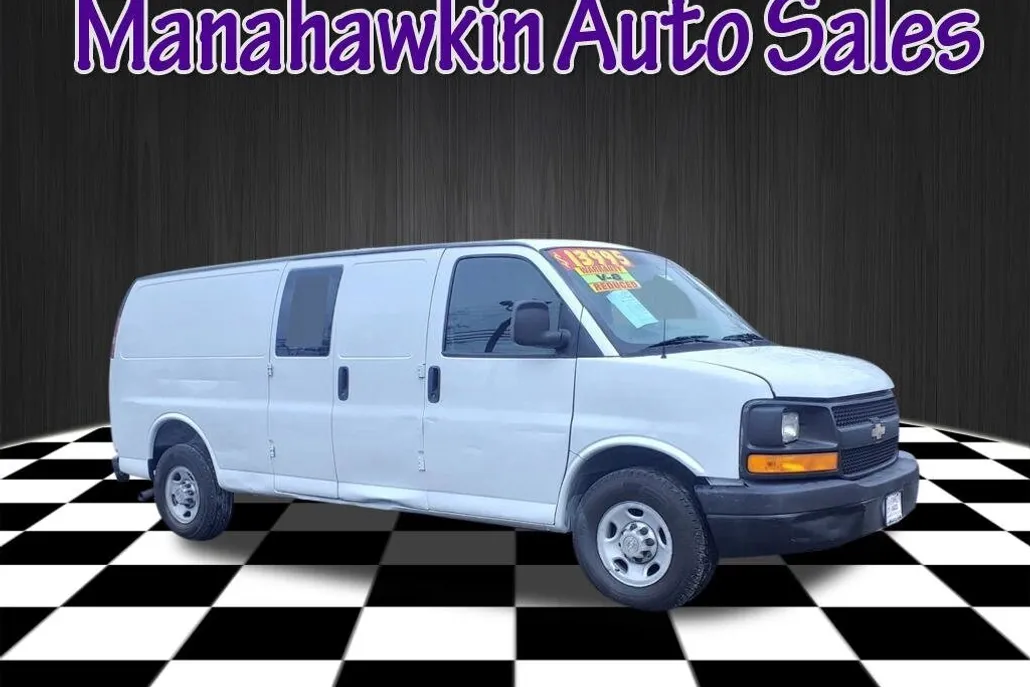 2013 Chevrolet Express Cargo Van 2500 photo 1