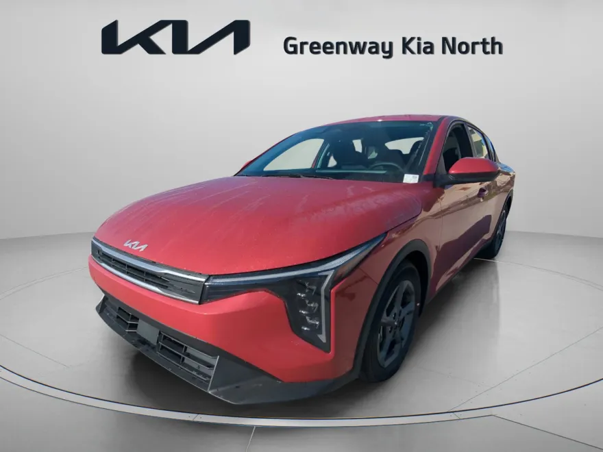 2025 Kia K4 LXS photo 1