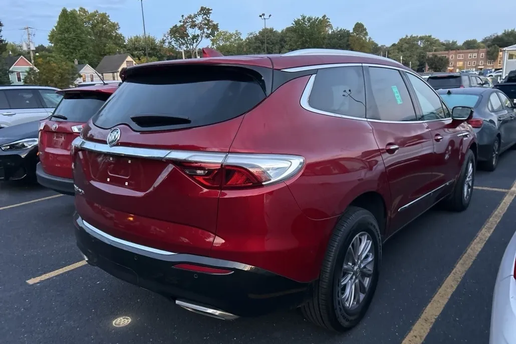 2024 Buick Enclave Premium photo 1
