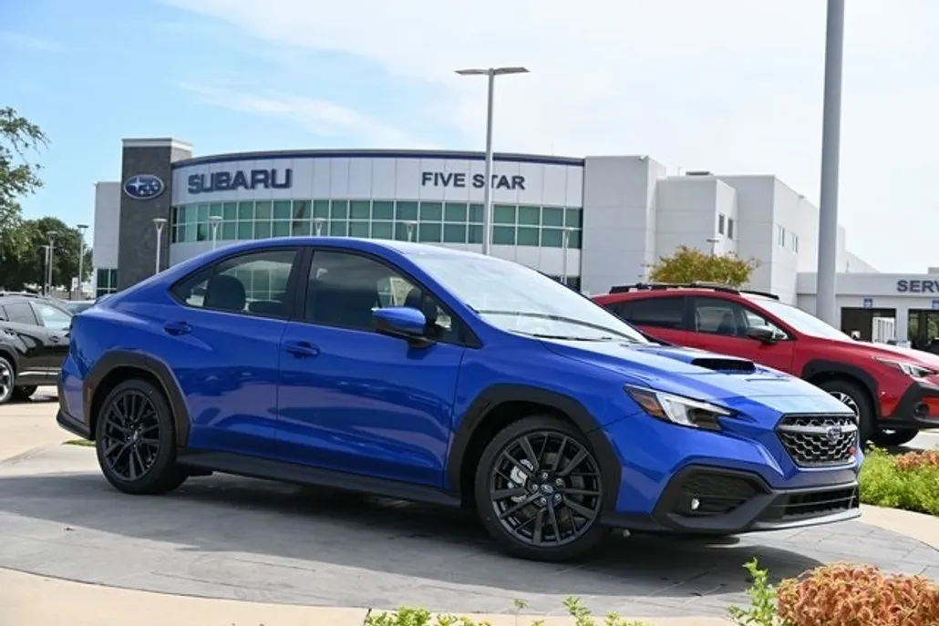 2025 Subaru WRX Premium photo 1